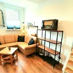Frankes Sleep Apartment, 6 Einzelbetten * Velbert