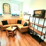 Frankes Sleep Apartment, 6 Einzelbetten Apartment Velbert