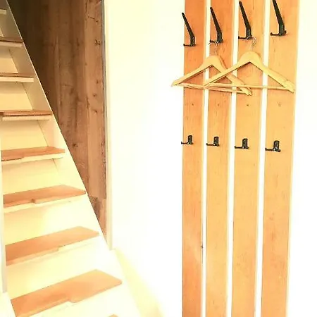 Frankes Sleep Apartment, 6 Einzelbetten * Velbert