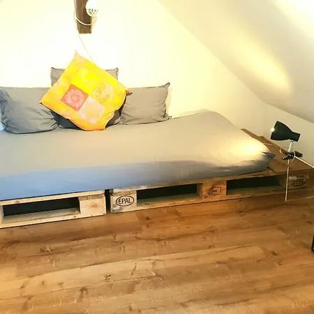 Frankes Sleep Apartment, 6 Einzelbetten * Velbert
