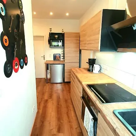 Frankes Sleep Apartment, 6 Einzelbetten Apartmán Velbert