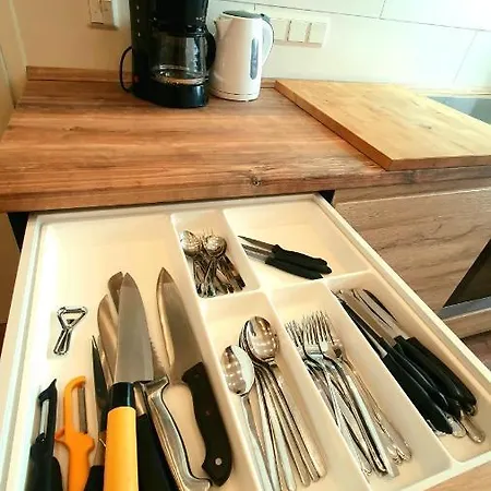 Frankes Sleep Apartment, 6 Einzelbetten Velbert