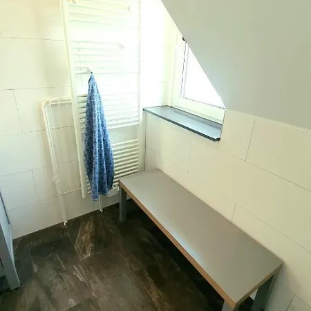 Frankes Sleep Apartment, 6 Einzelbetten Velbert