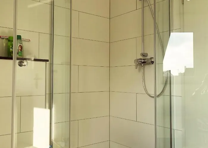 Frankes Sleep Apartment, 6 Einzelbetten *