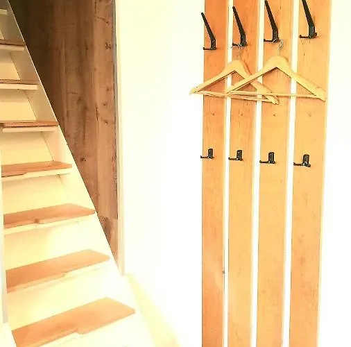 Frankes Sleep Apartment, 6 Einzelbetten * Фельберт