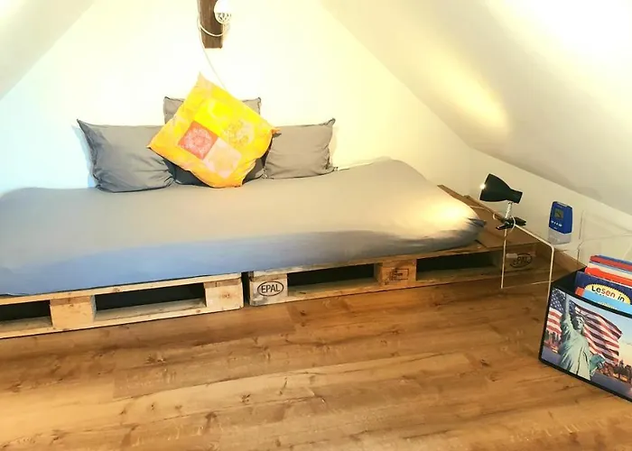 Frankes Sleep Apartment, 6 Einzelbetten * Velbert