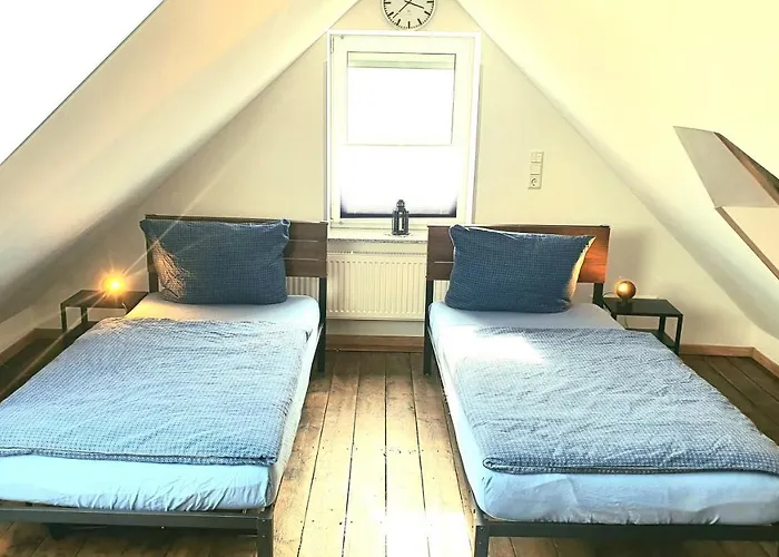 Frankes Sleep Apartment, 6 Einzelbetten * Фельберт