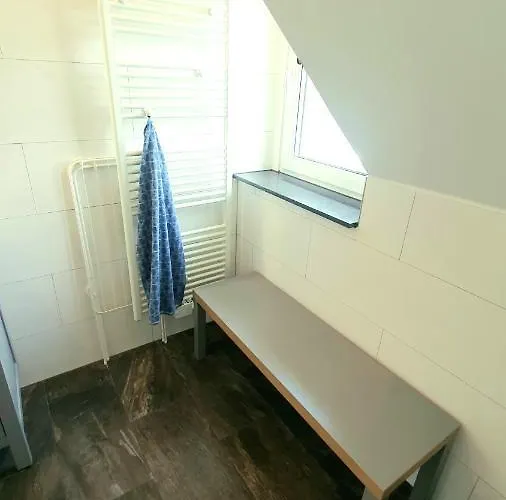 Frankes Sleep Apartment, 6 Einzelbetten Velbert